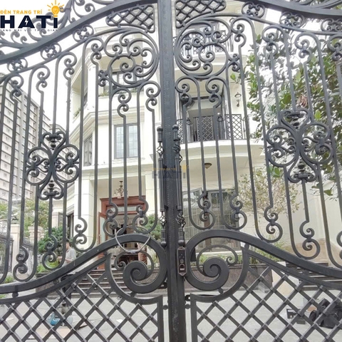 Khóa vân tay Hubert cửa cổng CC13 TITAN EU