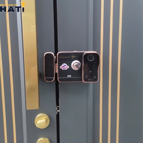 Khóa vân tay Hubert cửa cổng CC15 TITAN EU