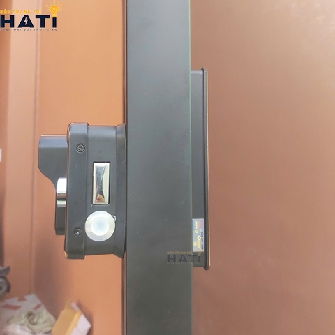 Khóa vân tay Hubert cửa cổng CC15 TITAN EU