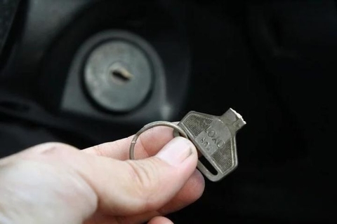 3 cách lấy chìa khóa bị gãy trong ổ xe máy hiệu quả nhất