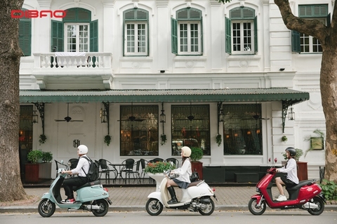 Đi dép lê đi xe máy có bị phạt không?