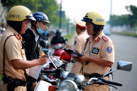 Tổng hợp thông tin quy định về tạm giữ giấy tờ xe