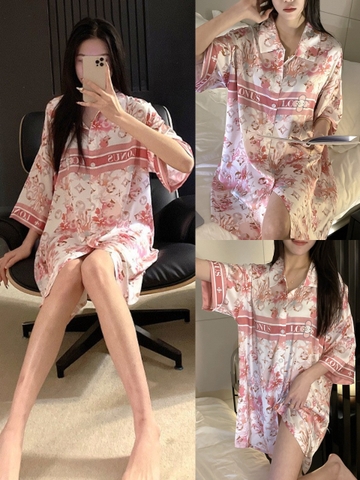 Váy ngủ Pijama hàng hiệu form xuông lụa cao cấp hottrent Trắng phối Họa tiết hồng phối chữ DN246240