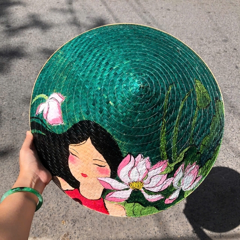 Nón Cỏ Bàng vẽ hoa đẹp - Nón Lá Cỏ Bàng Chắc Chắn (có sẵn dây nón)