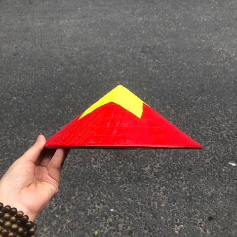 Nón lá Huế vẽ trang trí decor phong cách đồng quê -  Nón lá biểu diễn văn nghệ nhiều kích thước