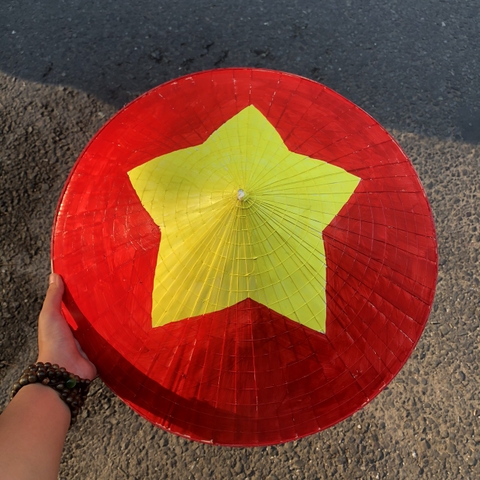 Nón lá Huế vẽ trang trí decor phong cách đồng quê -  Nón lá biểu diễn văn nghệ nhiều kích thước