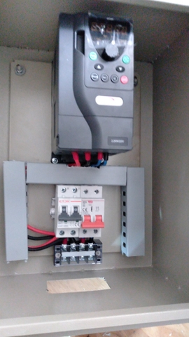 Tủ điện biến tần máy bơm nước - SOLAR PUMP INVERTER