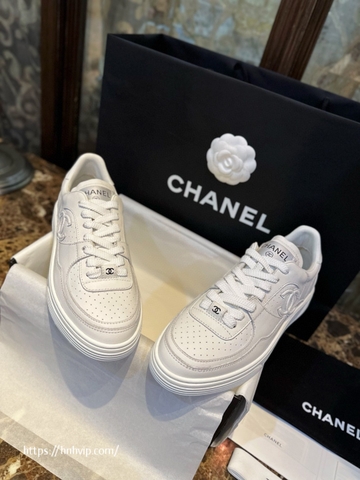 Chanel white sneakers G45079