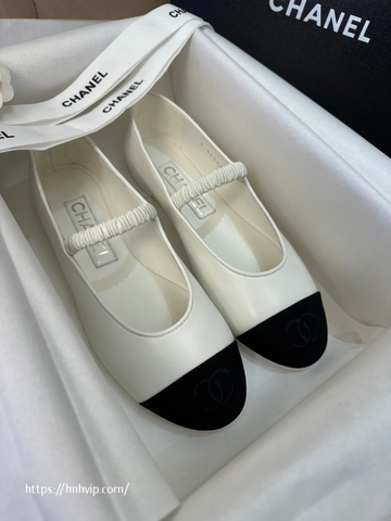Chanel G45466 pumps and Mules