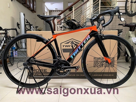 1 CHIẾC, THANH LÝ GIÁ RẺ (xe mới trên 98%) : Xe đạp đua TWITTER R10 - Khung full Carbon, groupsets SRAM RIVAL 11