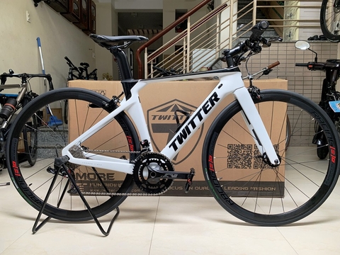 Xe đạp thể thao Road bike tay lái ngang TWITTER R5 2023 - Khung full Carbon, groupsets Retrospec 11 LÍP. Màu trắng