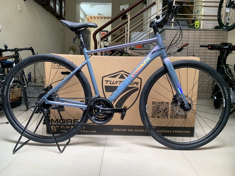 Xe đạp thể thao touring TRINX 2023 (THẮNG ĐĨA DẦU), Group Shimano 24 tốc độ. Hàng nhập khẩu nguyên chiếc, mới 100%. Màu Xám xanh