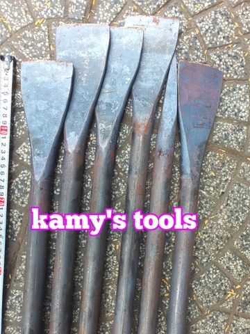 Xà beng trơn thân tròn đầu nhọn đầu dẹp dài khoảng 1.5m-1.6m