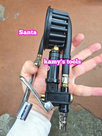 Tay bơm lốp có đồng hồ đo áp suất xe ô tô dạng thẳng Santa TBOM-T, vòi bơm lốp đầu xe máy ô tô xe tải
