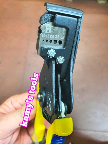 Kìm tuốt dây điện tự động R7 model R7-8839 0.5-3.2mm