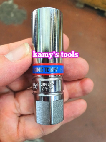 Đầu khẩu tuýp tháo mở bugi có nam châm 16mm 3/8 inch 6 cạnh dài 70mm Kingtony 366516