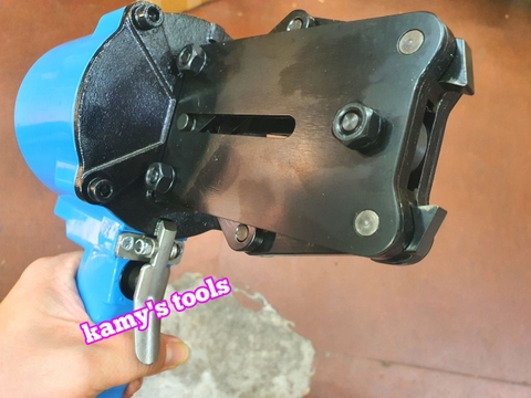 Máy bấm kẹp bọ đóng đai sắt đai thép bằng hơi khí nén 32mm KCS32C kamytools