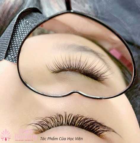 Nối Mi Hybrid: Sự Kết Hợp Hoàn Hảo Giữa Volume Và Classic