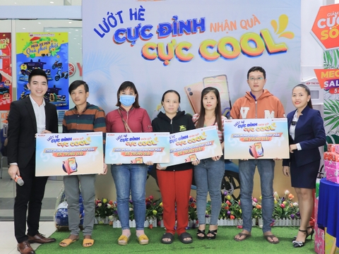TỔNG KẾT TRAO THƯỞNG CHO KHÁCH HÀNG TRONG CHƯƠNG TRÌNH LƯỚT HÈ CỰC ĐỈNH - NHẬN QUÀ CỰC COOL