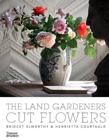 The land gardeners cut flowers
