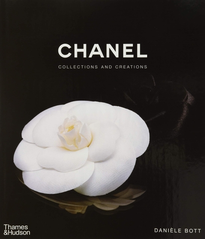 Chanel: Collections and Creations, 2007