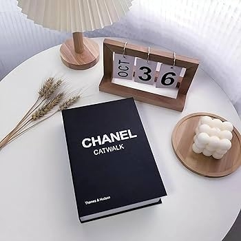 Chanel Catwalk: The complete collections