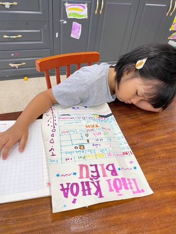 CÙNG CON LẬP THỜI KHÓA BIỂU CHO “MÙA COVID”