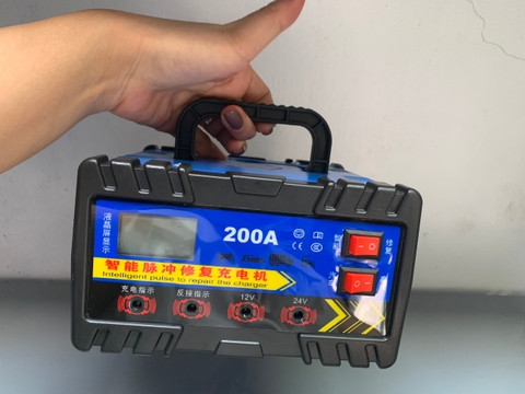 Sạc ắc quy 12v-24V tự động 200A vỏ nhựa xanh