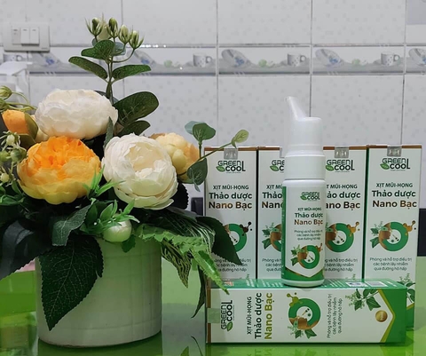XỊT MŨI HỌNG THẢO DƯỢC NANO BẠC GREEN COOL