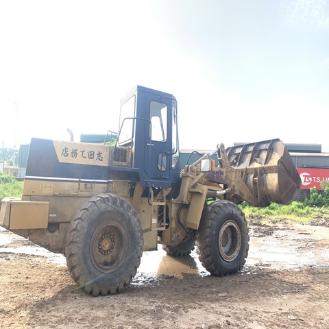 KOMATSU WA300-1