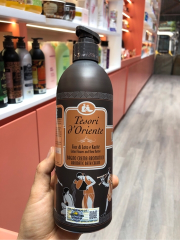 Sữa Tắm Tesori 500ml hoa sen