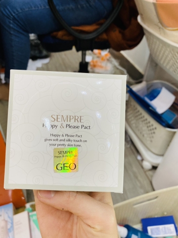 Phấn Phủ Geo Trắng