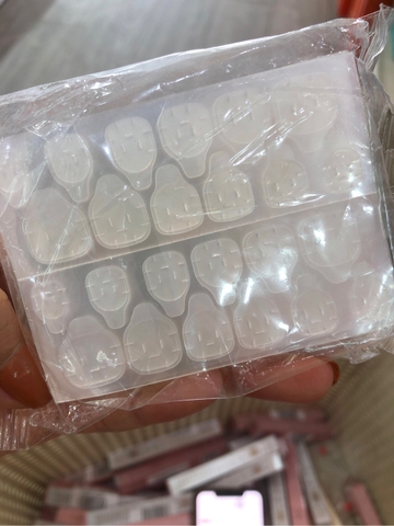 Dán móng silicon