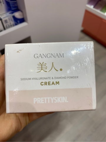KEM DƯỠNG TRẮNG DA GANGNAM PRETTSKIN