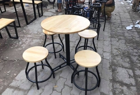 Có nên mua bàn ghế cafe thanh lý?