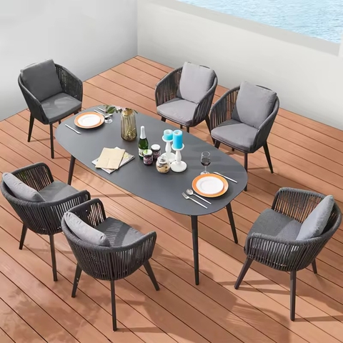 Ghế Ngoài Trời Đan Dây Có Nệm- GD8