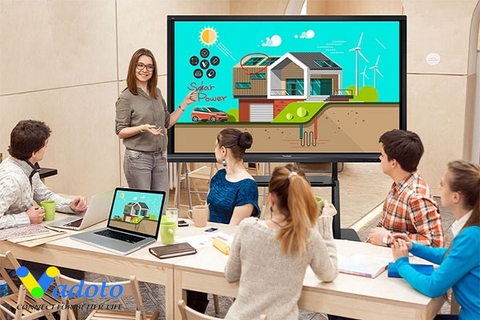 Vì sao nên chọn màn hình tương tác tại các trung tâm ngoại ngữ?