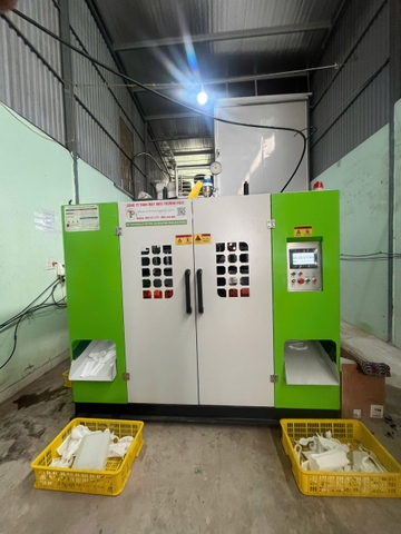 Máy thổi chai nhựa, can nhựa HDPE và ứng dụng sản phẩm chai nhựa trong đời sống