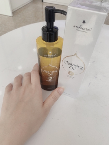Dầu tẩy trang sakura cleansing Oil có tốt không? Đánh giá chân thực về dầu tẩy trang sakura cleansing oil