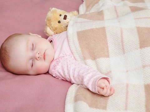 Chỉ cần nhìn dấu hiệu này là biết trẻ sơ sinh đã bú no hay chưa, mẹ bỉm sữa sẽ rất tiếc nếu không biết