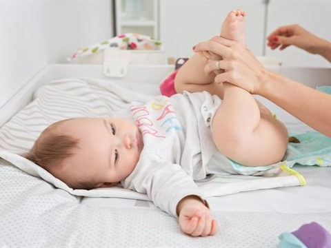 Cách tắm cho trẻ sơ sinh chuẩn nhất trong những ngày đông lạnh cha mẹ nào cũng nên nằm lòng