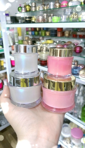 HỦ THỦY TINH HỦ THỦY TINH