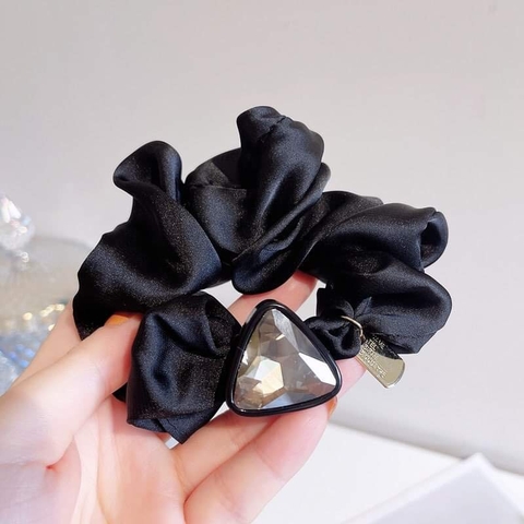 Scrunchies Vải Gắn Đá Sang Trọng 4cm