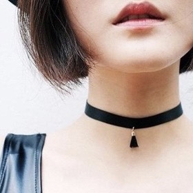 Choker vải đen bản to mặt đá oval màu ngẫu nhiên 3*(30+8)cm