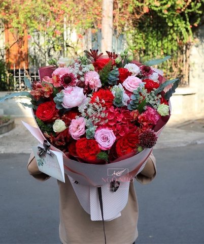 Bó Hoa Tone Đỏ 046 - Mẫu Đơn (Peony)