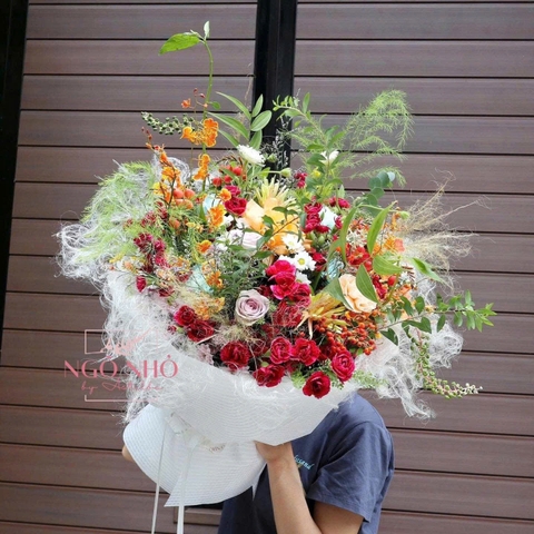 Bó Hoa Dáng Tròn Tông Màu Nhiệt Đới