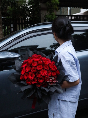 Bó Hoa Hồng Đỏ “Rose Kiss” 099