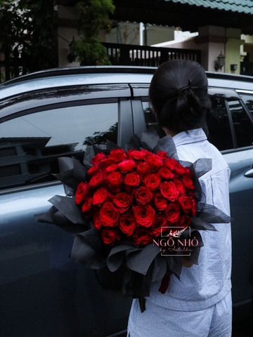 Bó Hoa Hồng Đỏ “Rose Kiss” 099
