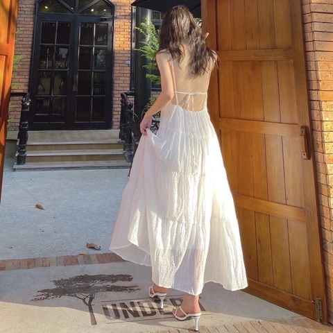 Đầm maxi  hai dây vải xốp nhăn 2 lớp hở lưng vàng,trắng