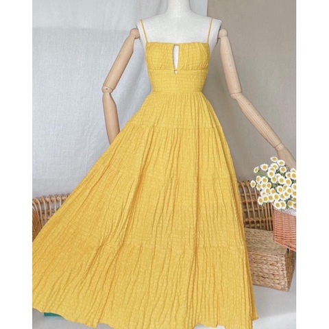 Đầm maxi  hai dây vải xốp nhăn 2 lớp hở lưng vàng,trắng